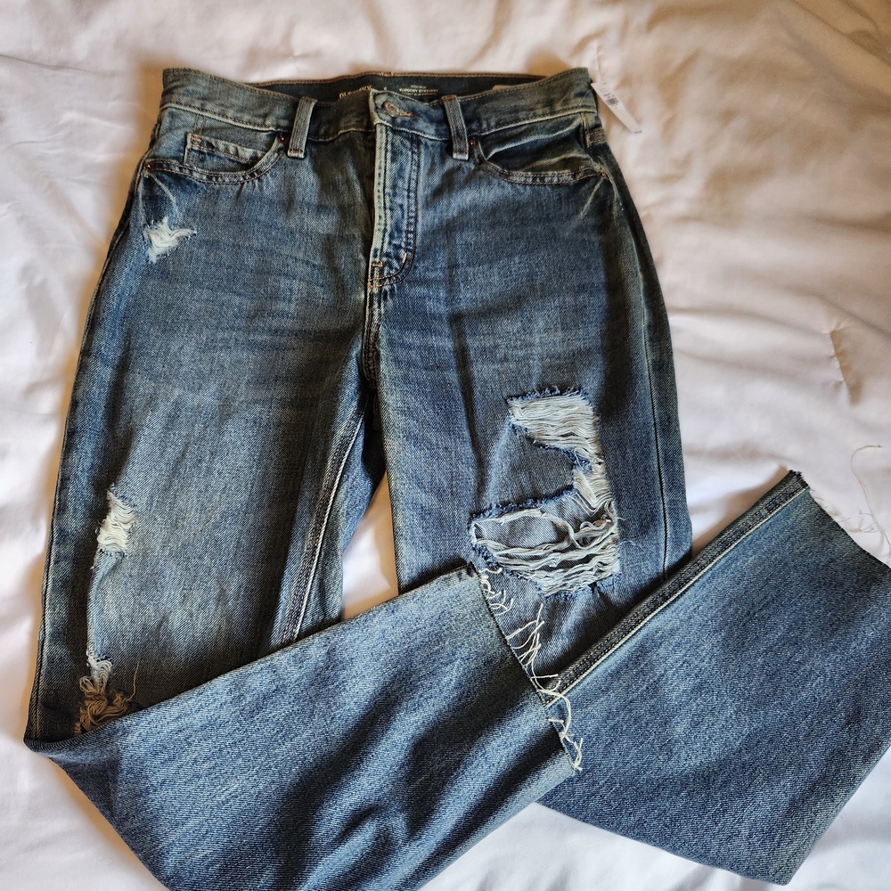 NWT Old Navy Boyfriend Jeans Distressed Style Womens Size 6